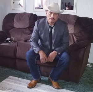 Meet your Posher, Esteban